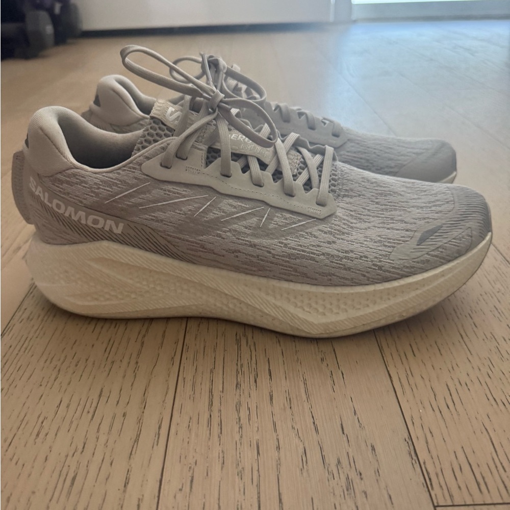 Almost New Saloman Aero Glide 4 Running Mens Sneakers - Picture 4 of 8